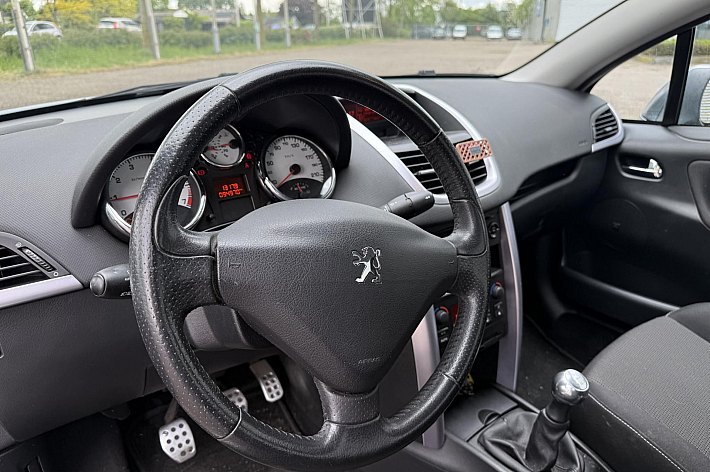 Peugeot 207 CC 1.6 VTi AIRCO, SLECHTS 94.970 KM, INRUILER ZO MEENEMEN SPORTVELGEN, BOEKJES AANWEZIG, INRUIL MOGELIJK