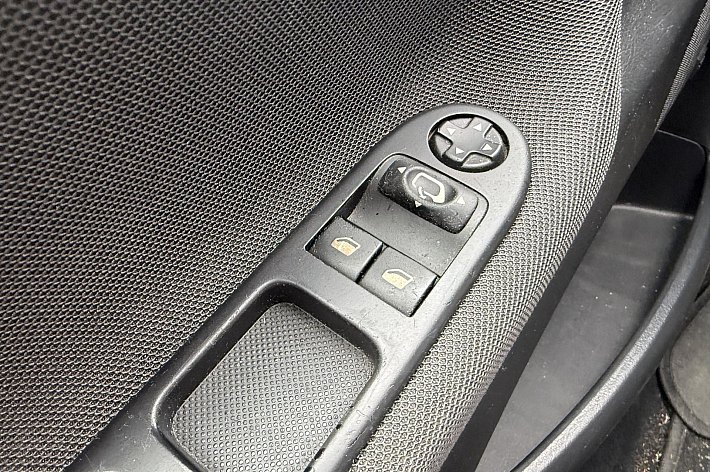 Peugeot 207 CC 1.6 VTi AIRCO, SLECHTS 94.970 KM, INRUILER ZO MEENEMEN SPORTVELGEN, BOEKJES AANWEZIG, INRUIL MOGELIJK