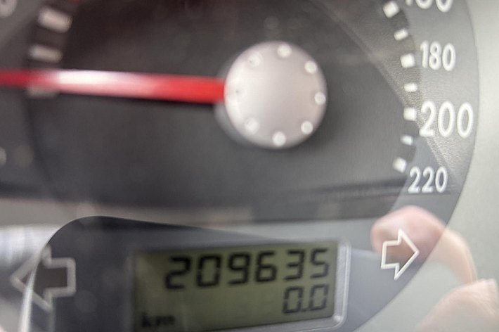 Volkswagen Lupo 1.4 Comfortline LEUKE GOEDKOPE LUPO, PARKEERSENSOREN, VOOR HANDIGE HARRIE, DAK WERKT NIET (WEL DICHT), SCHAKELAAR ELECTRISCHE RAMEN, RUITENWISSER GAAT SPONTAAN AAN.
