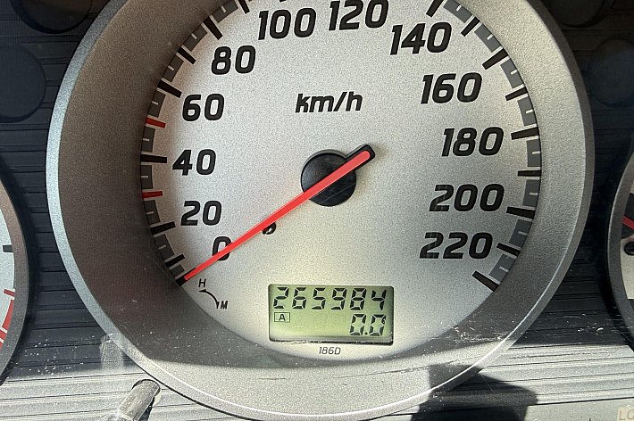 Nissan X-Trail 2.0 Sport Plus , 4WD, CLIMA/AIRCO, ELECT RAMEN, TREKHAAK, BOEKJES AANWEZIG, RIJDT SUPER, HOOGZITTER, IDEALE VAKANTIE AUTO, EXPORT TOPPER !!