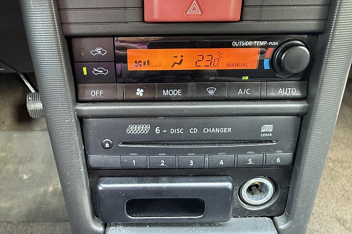 Nissan X-Trail 2.0 Sport Plus , 4WD, CLIMA/AIRCO, ELECT RAMEN, TREKHAAK, BOEKJES AANWEZIG, RIJDT SUPER, HOOGZITTER, IDEALE VAKANTIE AUTO, EXPORT TOPPER !!