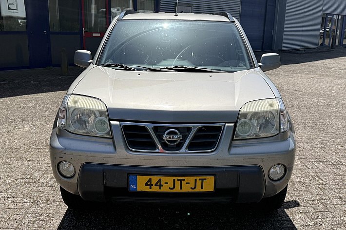 Nissan X-Trail 2.0 Sport Plus , 4WD, CLIMA/AIRCO, ELECT RAMEN, TREKHAAK, BOEKJES AANWEZIG, RIJDT SUPER, HOOGZITTER, IDEALE VAKANTIE AUTO, EXPORT TOPPER !!