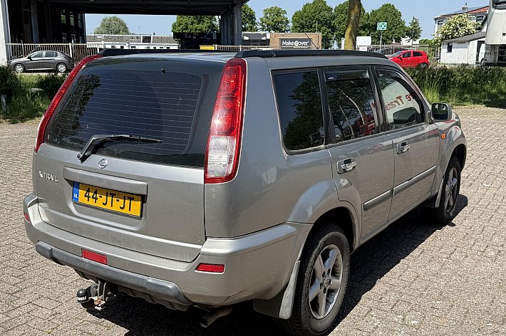 Nissan X-Trail 2.0 Sport Plus , 4WD, CLIMA/AIRCO, ELECT RAMEN, TREKHAAK, BOEKJES AANWEZIG, RIJDT SUPER, HOOGZITTER, IDEALE VAKANTIE AUTO, EXPORT TOPPER !!