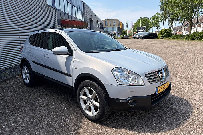 Nissan QASHQAI 2.0 Acenta , AUTOMAAT, CLIMA, PANORAMADAK, CRUISE CONTROLE, ACHTERUITRIJCAMERA, BOEKJES, RIJDT EN SCHAKELT SUPER