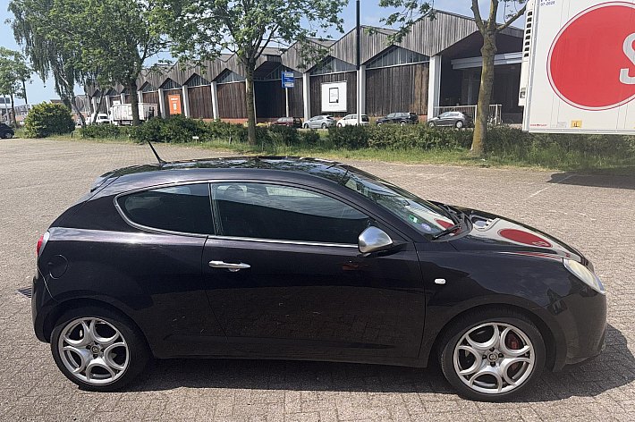 Alfa Romeo MiTo 1.4 T , AIRCO, SPORTSTOELEN, LM VELGEN, NWE DISTRIBUTIE, ALLE FACTUREN AANWEZIG, ZEER GOED RIJDENDE ALFA