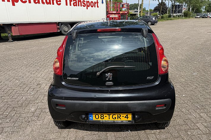 Peugeot 107 1.0-12V XS KIJK AUB ALLE FOTO'S, 111.168 KM, 5 DRS, AIRCO, BOEKJES, KEURIG ONDERHOUDEN, GOED RIJDENDE 107 MET LAGE KM STAND