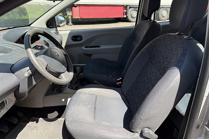 Renault Twingo 1.2 Authentique , 151.022 KM, LEUKE GOED RIJDENDE TWINGO VOOR EEN KLEIN PRIJSJE, ELECTR RAMEN, BOEKJES AANWEZIG