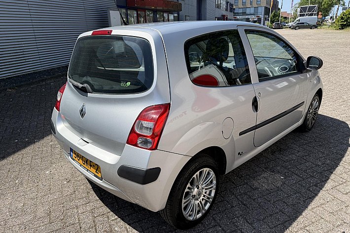 Renault Twingo 1.2 Authentique , 151.022 KM, LEUKE GOED RIJDENDE TWINGO VOOR EEN KLEIN PRIJSJE, ELECTR RAMEN, BOEKJES AANWEZIG