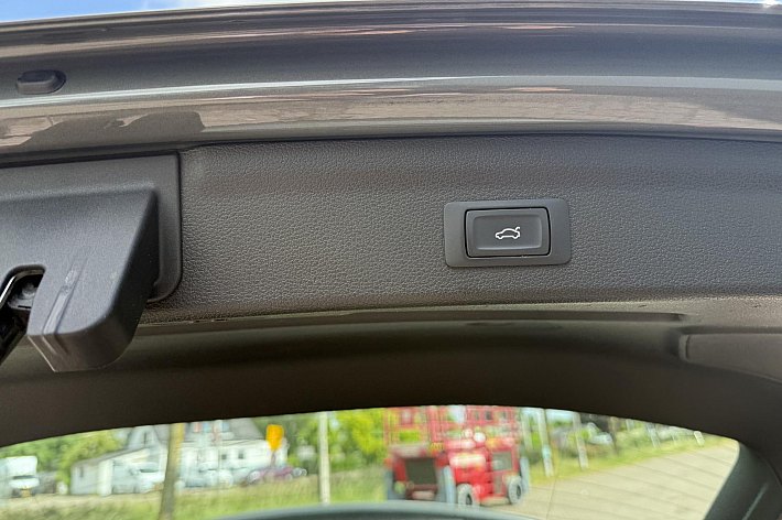 Audi Q3 45 TFSI e S tronic , HYBRIDE/BENZINE, BTW INCL, AUTOMAAT, AIRCO, CRUISE, AUDI VIRTUALITEIT COCKPIT, NAVIGATIE EN NOG VEEL MEER, 1 JAAR GARANTIE