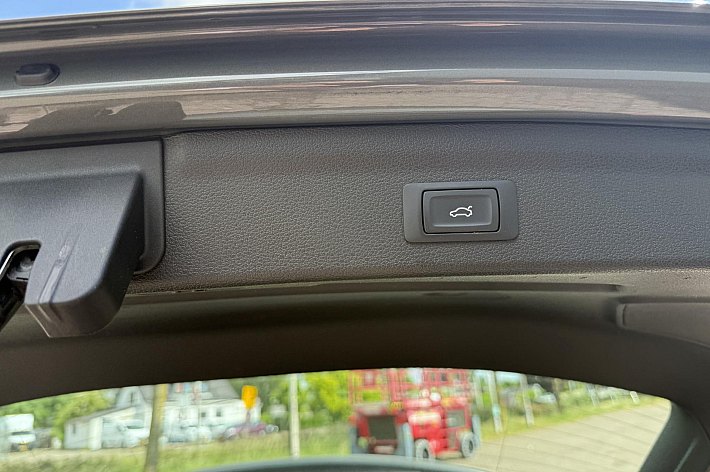 Audi Q3 45 TFSI e S tronic , HYBRIDE/BENZINE, BTW INCL, AUTOMAAT, AIRCO, CRUISE, AUDI VIRTUALITEIT COCKPIT, NAVIGATIE EN NOG VEEL MEER, 1 JAAR GARANTIE