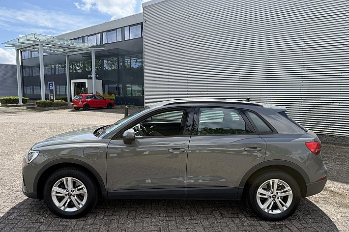 Audi Q3 45 TFSI e S tronic , HYBRIDE/BENZINE, BTW INCL, AUTOMAAT, AIRCO, CRUISE, AUDI VIRTUALITEIT COCKPIT, NAVIGATIE EN NOG VEEL MEER, 1 JAAR GARANTIE