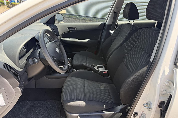 Hyundai I30 CW 1.4i i-Drive Cool , AIRCO, TREKHAAK, BOEKJES, KEURIG ONDERHOUDEN, NETTE EN SPORTIEVE AUTO, NWE APK BIJ AFLEVERING