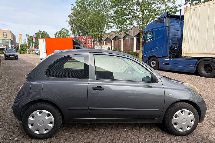 Nissan Micra 1.2 Visia , AIRCO, ELECTR RAMEN, PARROT, GOED ONDERHOUDEN, BOEKJES AANWEZIG, RIJDT GOED, DAK VERKLEURT DOOR DE ZON, VERDER NETTE AUTO