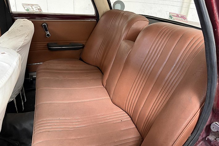Alfa Romeo Giulia 1.3 L KLASSIEKER, OLDTIMER MET WERKZAAMHEDEN, VOOR DE LIEFHEBBER OM ER WEER EEN PRONKSTUK VAN TE MAKEN.