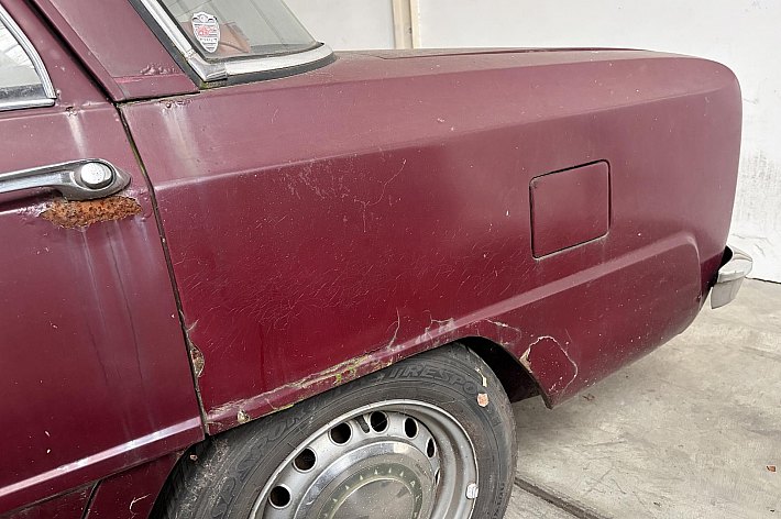 Alfa Romeo Giulia 1.3 L KLASSIEKER, OPKNAPPER, RIJDT EN SCHAKELT, ZIE FOTO’S, LASWERK EN ROEST, OLDTIMER MET WERKZAAMHEDEN, VOOR DE LIEFHEBBER OM ER WEER EEN PRONKSTUK VAN TE MAKEN.