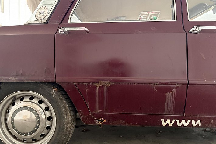 Alfa Romeo Giulia 1.3 L KLASSIEKER, OPKNAPPER, RIJDT EN SCHAKELT, ZIE FOTO’S, LASWERK EN ROEST, OLDTIMER MET WERKZAAMHEDEN, VOOR DE LIEFHEBBER OM ER WEER EEN PRONKSTUK VAN TE MAKEN.