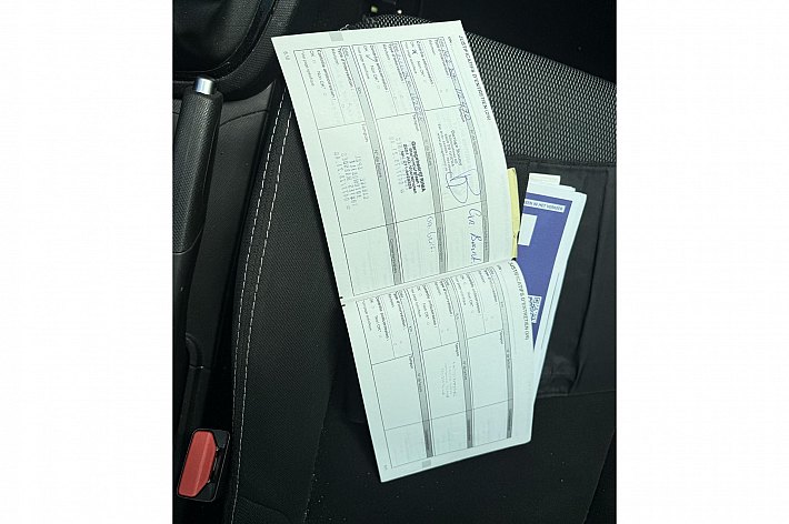 Renault Clio 1.2 Night & Day ,PANORAMADAK, AIRCO, CRUISE CONTROLE, NAVI, BOEKJES AANWEZIG, RIJDT SUPER