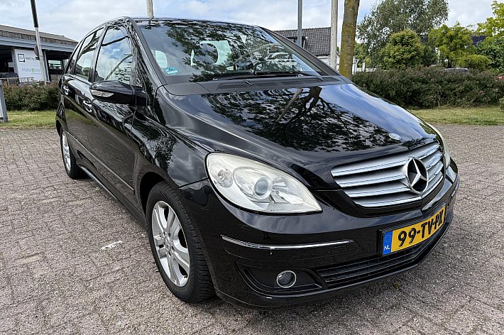 Mercedes-Benz B-Klasse 170 , AUTOMAAT, AIRCO, HALF LEDER, ACHTERUITRIJCAMERA, NAVI, 181.305 KM, BOEKJES, ELECTRISCHE RAMEN.