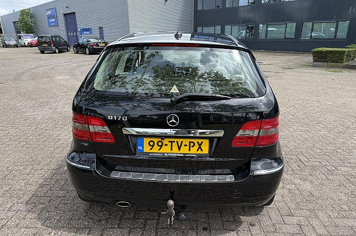Mercedes-Benz B-Klasse 170 , AUTOMAAT, AIRCO, HALF LEDER, ACHTERUITRIJCAMERA, NAVI, 181.305 KM, BOEKJES, ELECTRISCHE RAMEN.