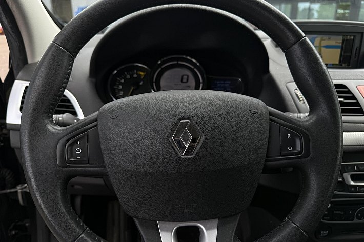 Renault Mégane Estate 1.6 Dynamique E85 , AIRCO/CLIMA, 6 BAK, 2 KEYCARDS, CRUISE CONTROLE, CAMERA, NAVI, ELECTR RAMEN 4X, KEYLESS, BOEKJES AANWEZIG