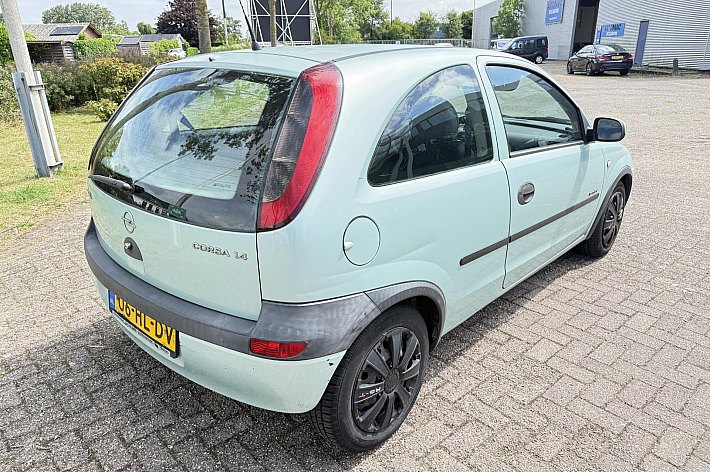 Opel Corsa 1.4-16V Comfort AUTOMAAT, ELECTR RAMEN, INRUILER ZO MEENEMEN, GEEN GARANTIE MOGELIJK, WEG = PECH