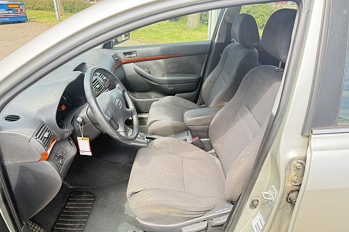 Toyota Avensis wagon 2.0 VVTi Linea Sol , AUTOMAAT, AIRCO, CRUISE CONTROLE, TREKHAAK, 4 ELEKTRISCHE RAMEN, RIJDT EN SCHAKELT TOP, VOOR DE LIEFHEBBER OF EXPORT, AUTO ZELF WASSEN