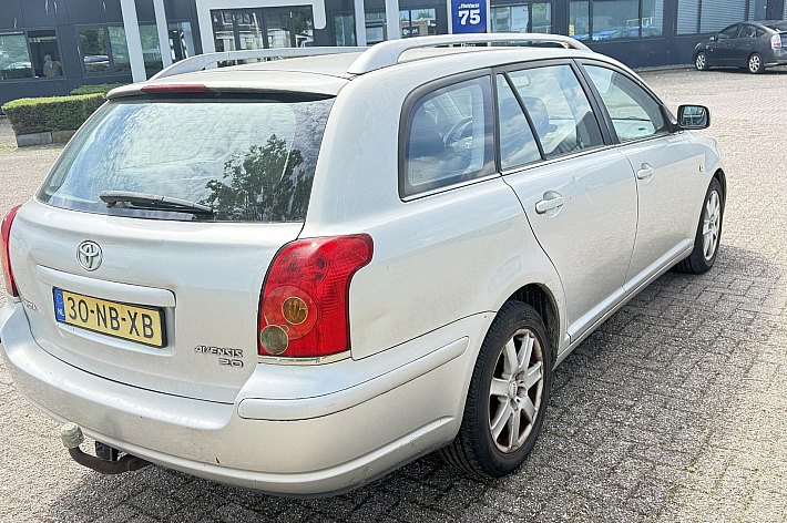 Toyota Avensis wagon 2.0 VVTi Linea Sol , AUTOMAAT, AIRCO, CRUISE CONTROLE, TREKHAAK, 4 ELEKTRISCHE RAMEN, RIJDT EN SCHAKELT TOP, VOOR DE LIEFHEBBER OF EXPORT, AUTO ZELF WASSEN