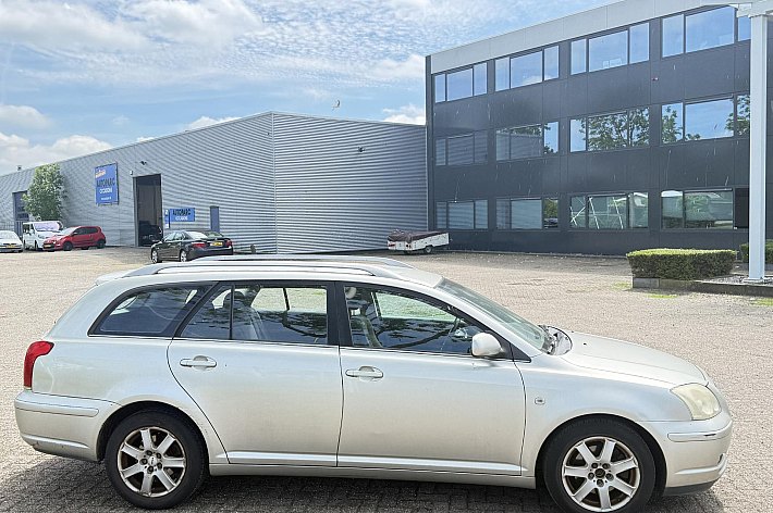 Toyota Avensis wagon 2.0 VVTi Linea Sol , AUTOMAAT, AIRCO, CRUISE CONTROLE, TREKHAAK, 4 ELEKTRISCHE RAMEN, RIJDT EN SCHAKELT TOP, VOOR DE LIEFHEBBER OF EXPORT, AUTO ZELF WASSEN