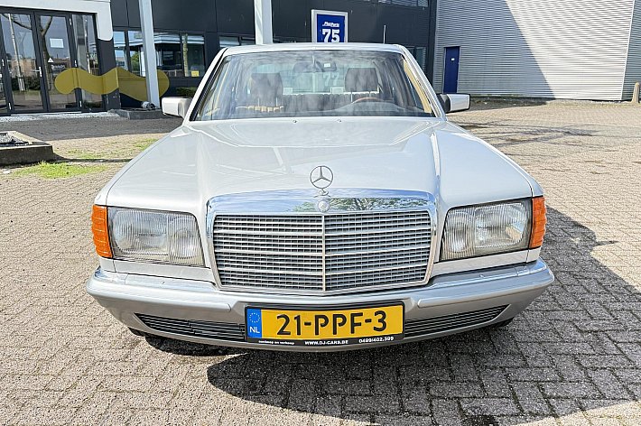 Mercedes-Benz S-Klasse 380 SEL , VOLLEDER, ELECTR BESTUURDERSSTOEL, GEEN INGEZAKTE STOELEN !!, CRUISE CONTROLE, AUTOMAAT, ELECTR BUITENSPIEGEL, TREKHAAK, MOTOR LOOPT SUPER MOOI, SCHAKELT GOED, MOOI AUTO ALS BELEGGING OF GEWOON LEKKER RIJDEN, APK 18-6-2028.