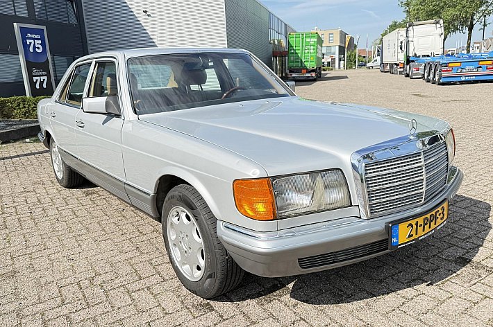 Mercedes-Benz S-Klasse 380 SEL , VOLLEDER, ELECTR BESTUURDERSSTOEL, GEEN INGEZAKTE STOELEN !!, CRUISE CONTROLE, AUTOMAAT, ELECTR BUITENSPIEGEL, TREKHAAK, MOTOR LOOPT SUPER MOOI, SCHAKELT GOED, MOOI AUTO ALS BELEGGING OF GEWOON LEKKER RIJDEN, APK 18-6-2028.