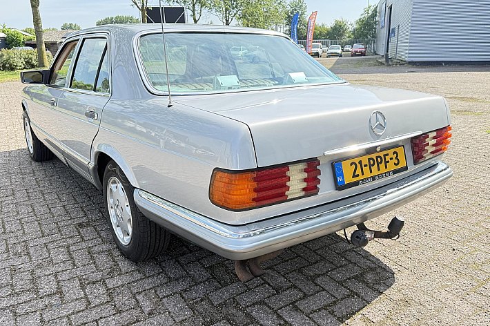Mercedes-Benz S-Klasse 380 SEL , VOLLEDER, ELECTR BESTUURDERSSTOEL, GEEN INGEZAKTE STOELEN !!, CRUISE CONTROLE, AUTOMAAT, ELECTR BUITENSPIEGEL, TREKHAAK, MOTOR LOOPT SUPER MOOI, SCHAKELT GOED, MOOI AUTO ALS BELEGGING OF GEWOON LEKKER RIJDEN, APK 18-6-2028.