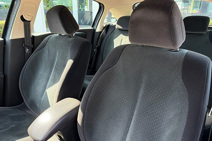 Citroën C4 1.6 VTi Exclusive , AIRCO, CRUISE, TREKHAAK,GOED ONDERHOUDEN, BOEKJES AANWEZIG, RECHTS BARST IN RAAM, GEEN APK AFKEUR