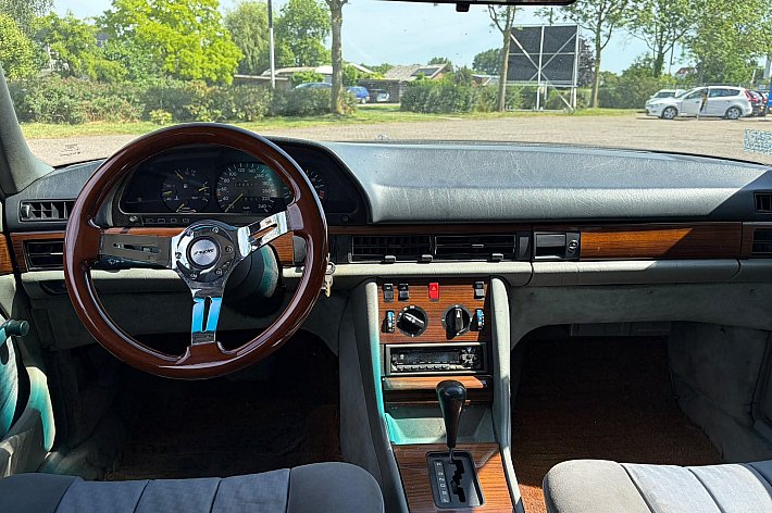 Mercedes-Benz S-Klasse 280 SE , AUTOMAAT, ELEKTRISCH SCHUIFDAK, LPG, RIJDT SCHAKELT GOED, MET NIEUWE APK