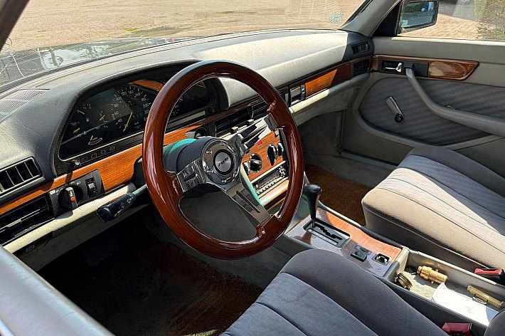 Mercedes-Benz S-Klasse 280 SE , AUTOMAAT, ELEKTRISCH SCHUIFDAK, LPG, RIJDT SCHAKELT GOED, MET NIEUWE APK