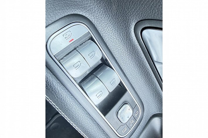 Mercedes-Benz CLA-Klasse 180 Business Solution Essential , 55.666 KM, GROTE DIGITAAl DASHBOARD, DEALERONDERHOUDEN, HANDGESCHAKELD, ZEER VEEL OPTIE’S, LET OP !!! PRIJS IS EX BPM / EX BTW, BELGISCHE AUTO, AUTOPAS AANWEZIG