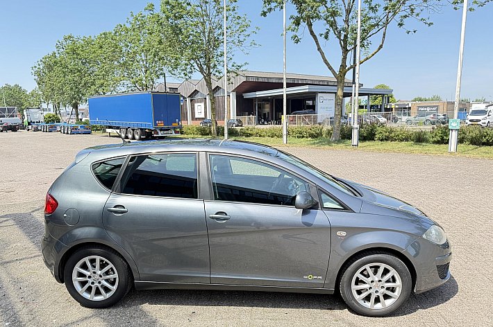 SEAT Altea 1.2 TSI Ecomotive Businessline COPA , CRUISE CONTROLE, AIRCO, NAVI, VOLLEDIG ONDERHOUDEN, TREKHAAK, SUPER NETTE EN PERFECT RIJDENDE ALTEA, ORIGINELE NL AUTO, INRUIL MOGELIJK