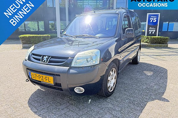 Peugeot Partner mpv 1.6-16V XT TEPEE AIRCO, CRUISE CONTROLE, DAKRAMEN EN OPBERGVAKKEN, RIJDT SUPER, INRIJPLAAT VOOR VERVOER SCOOTMOBIEL, NIET GESCHIKT VOOR ROLSTOELEN ER ZIJN DAARVOOR GEEN GORDELS BIJGELEVERD.