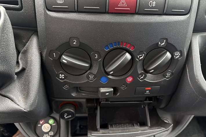 Fiat Ducato 11 2.0 JTD 285 DC , GOED RIJDENDE BUS, LIFT MAG ALLEEN BIJ EXPORT ERIN BLIJVEN !!, DRAAISTOEL, ELECTRISCHE RAMEN, ONDERHOUD AANWEZIG. EXPORT TOPPER !!!