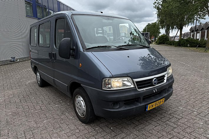 Fiat Ducato 11 2.0 JTD 285 DC , GOED RIJDENDE BUS, LIFT MAG ALLEEN BIJ EXPORT ERIN BLIJVEN !!, DRAAISTOEL, ELECTRISCHE RAMEN, ONDERHOUD AANWEZIG. EXPORT TOPPER !!!