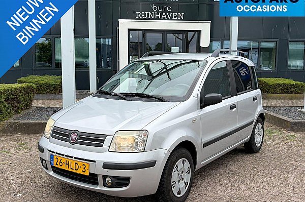 Fiat Panda 1.2 Emotion , AUTOMAAT, AIRCO, DISTRIBUTIE RECENT VERNIEUWD, ELECTR RAMEN, BLUETOOTH TELEFOON VIA STUUR, RIJDT EN SCHAKELT TOP