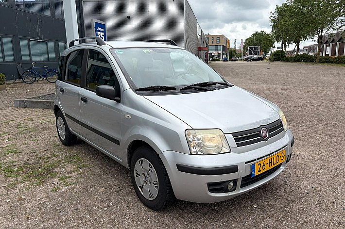 Fiat Panda 1.2 Emotion , AUTOMAAT, AIRCO, DISTRIBUTIE RECENT VERNIEUWD, ELECTR RAMEN, BLUETOOTH TELEFOON VIA STUUR, RIJDT EN SCHAKELT TOP