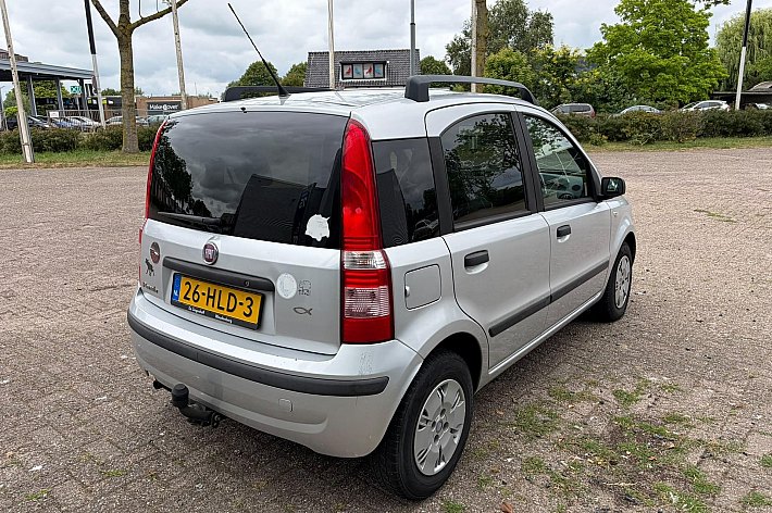Fiat Panda 1.2 Emotion , AUTOMAAT, AIRCO, DISTRIBUTIE RECENT VERNIEUWD, ELECTR RAMEN, BLUETOOTH TELEFOON VIA STUUR, RIJDT EN SCHAKELT TOP