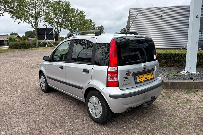 Fiat Panda 1.2 Emotion , AUTOMAAT, AIRCO, DISTRIBUTIE RECENT VERNIEUWD, ELECTR RAMEN, BLUETOOTH TELEFOON VIA STUUR, RIJDT EN SCHAKELT TOP