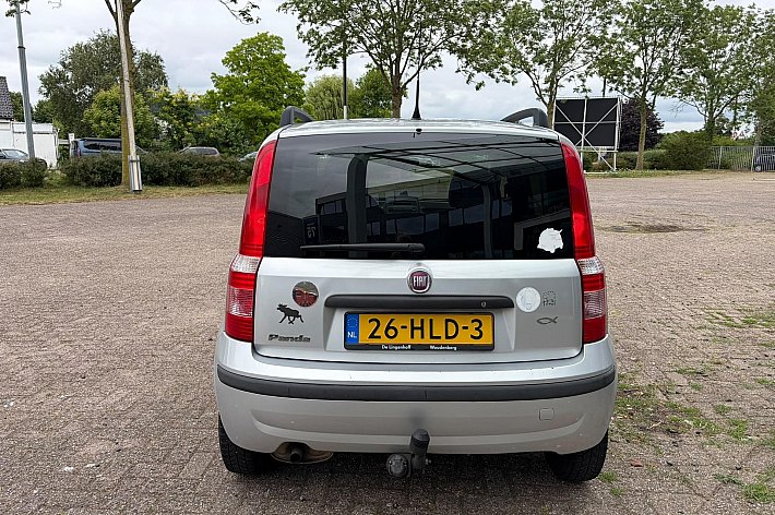 Fiat Panda 1.2 Emotion , AUTOMAAT, AIRCO, DISTRIBUTIE RECENT VERNIEUWD, ELECTR RAMEN, BLUETOOTH TELEFOON VIA STUUR, RIJDT EN SCHAKELT TOP