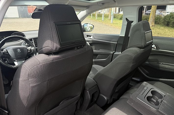 Peugeot 308 SW 1.6 BlueHDI Blue Lease Executive Pack EXPORT, EURO 6, FRONT BUMPER DAMAGED,  DRIVES IN SAFETY MODE, ENIGINE RUNS SMOOTH, IS DRIVABLE, LUXURY OPTIES, AIRCO, CRUISE, DOUBLE SCREEN IN THE BACK, LUXURY SEATS ETC ETC, EXPORT PRICE !!!
