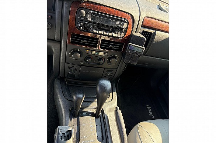 Jeep Grand Cherokee 4.7i V8 Overland High Output , YOUNGTIMER, FULL OPTIONS, 4X4, LEDER, AIRCO, SCHUIFKANTELDAK, PARROT, NWE APK, ETC