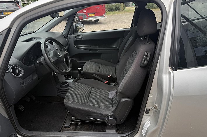 Mitsubishi Colt 1.3 Incharge+ , AIRCO (werkend), ELECTR RAMEN, RIJDT GOED, LEUKE BETROUWBARE BUDGET AUTO