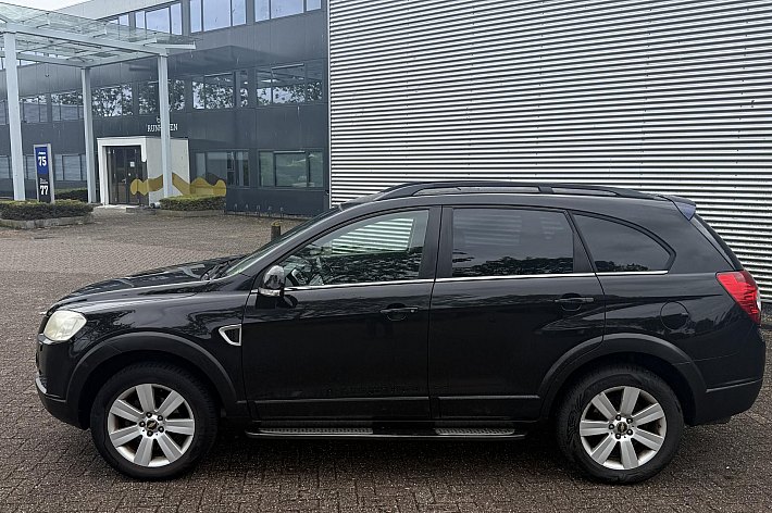 Chevrolet Captiva 3.2i Executive , AUTOMAAT, AWD, 7 PERS , AIRCO, LEDER, OPENDAK, ELECTR STOELEN, ELEC SPIEGELS EN RAMEN, AWD, TREKHAAK, BOEKJES AANWEZIG, 4WD