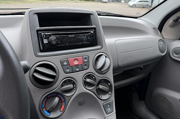 Fiat Panda 1.1 Young , 92.733 KM, NAP, ELECTR RAMEN, ZEER GOED RIJDENDE PANDA MET LAGE KMSTAND, BETROUWBAAR EN LAAG IN VASTE KOSTEN, APK NIEUW