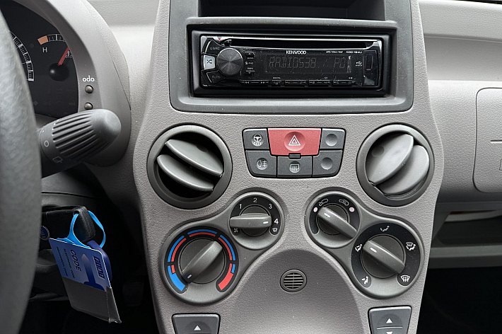 Fiat Panda 1.1 Young , 92.733 KM, NAP, ELECTR RAMEN, ZEER GOED RIJDENDE PANDA MET LAGE KMSTAND, BETROUWBAAR EN LAAG IN VASTE KOSTEN, APK NIEUW